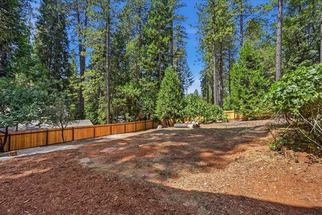 11551 Tree Top Cir, Nevada City, CA 95959