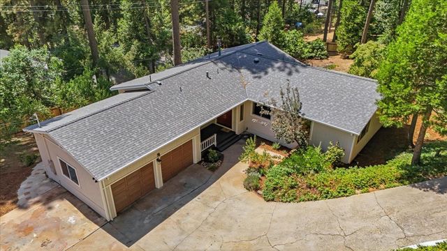 11551 Tree Top Cir, Nevada City, CA 95959