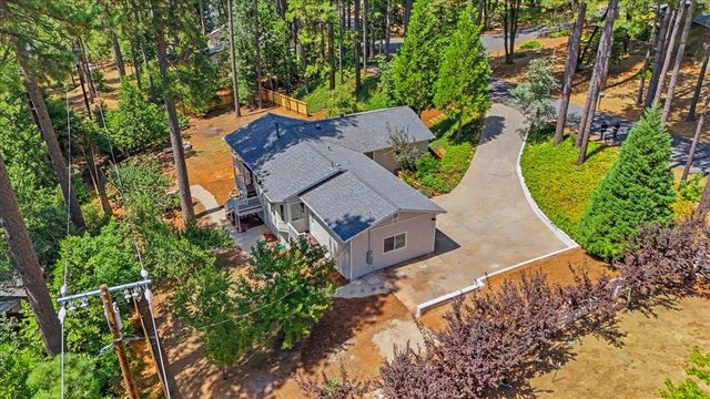 11551 Tree Top Cir, Nevada City, CA 95959