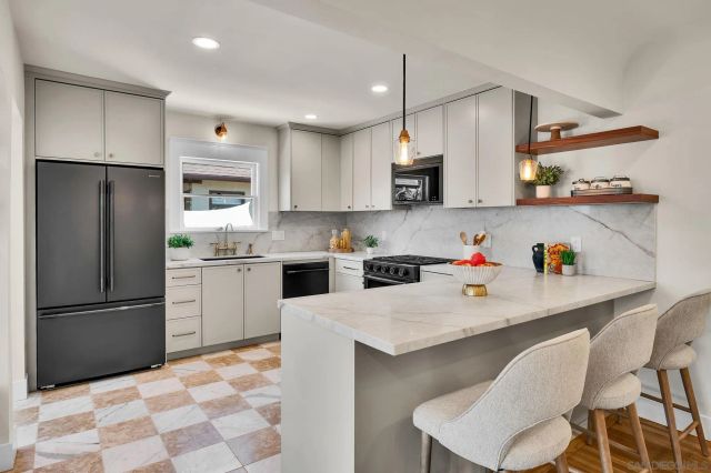 4860 Marlborough Drive, San Diego, CA 92116