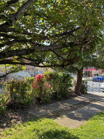 2216 Seward Avenue, Bronx, NY 10473