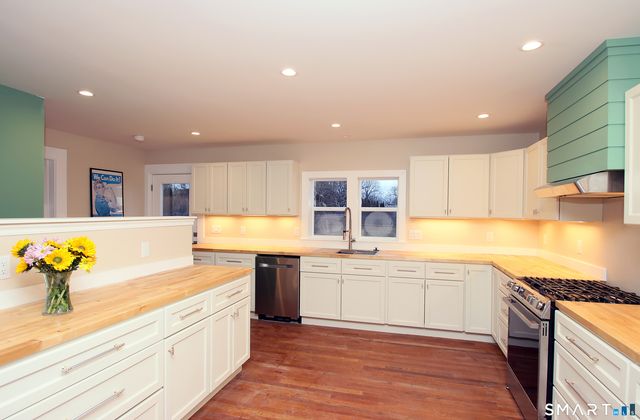 93 Overlook Road, Meriden, CT 06450