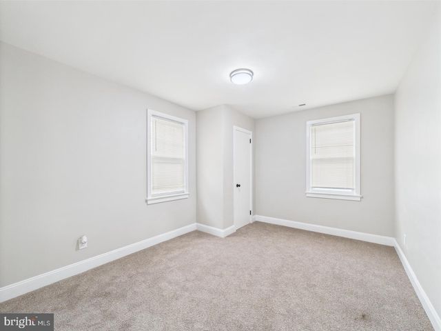 28 S QUEEN ST, Dover, DE 19904