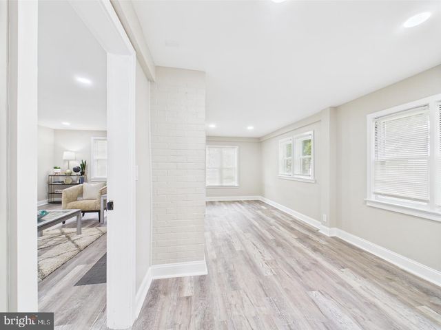 28 S QUEEN ST, Dover, DE 19904