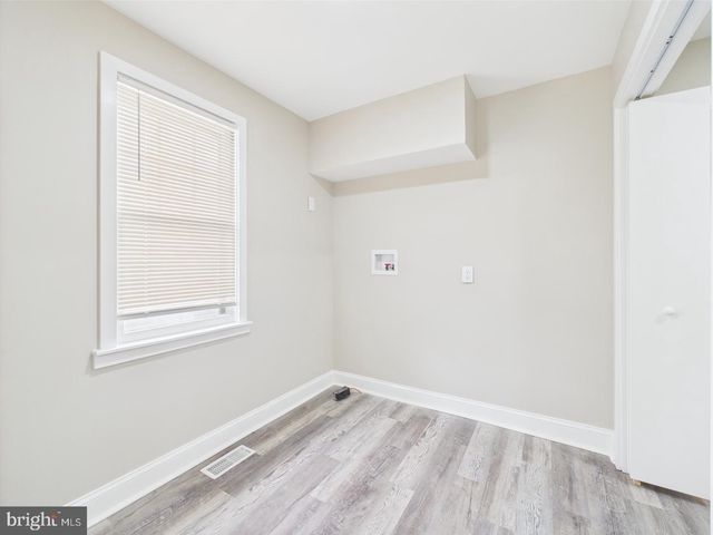 28 S QUEEN ST, Dover, DE 19904