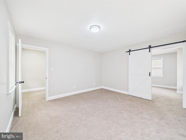 28 S QUEEN ST, Dover, DE 19904