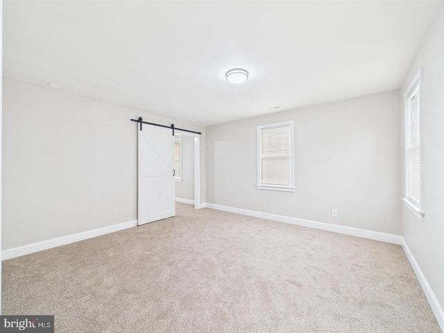 28 S QUEEN ST, Dover, DE 19904