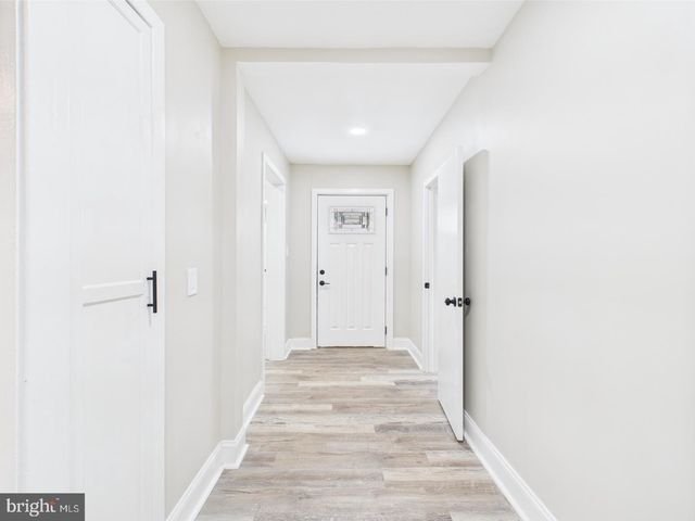 28 S QUEEN ST, Dover, DE 19904