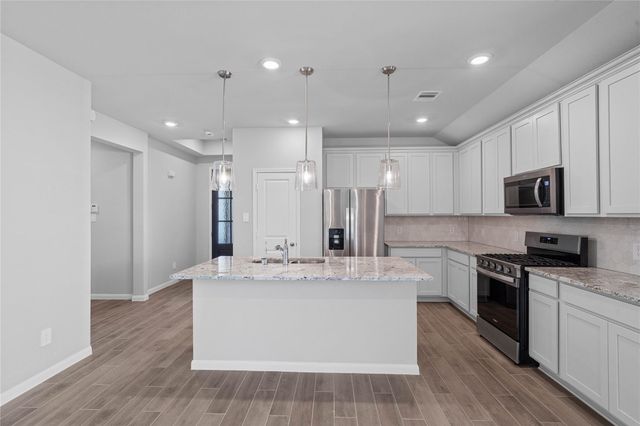 19737 Flag View Drive, Montgomery, TX 77316