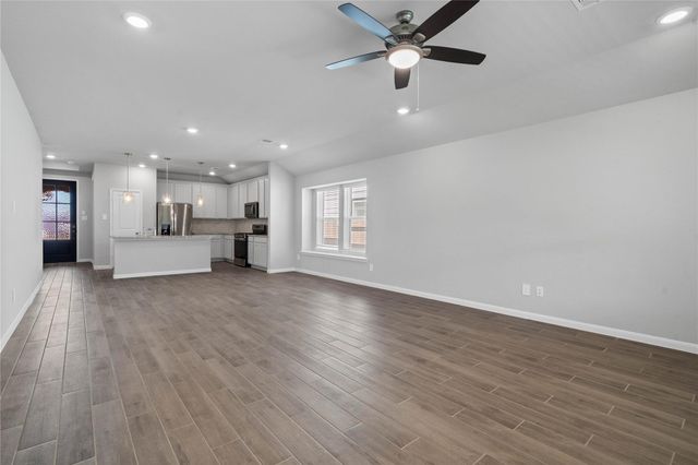 19737 Flag View Drive, Montgomery, TX 77316