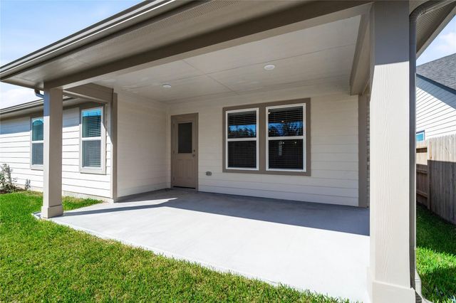 19737 Flag View Drive, Montgomery, TX 77316
