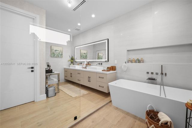 436 NE 10th Avenue, Fort Lauderdale, FL 33301