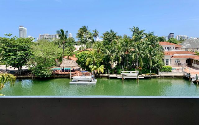 4011 N Meridian Avenue 32, Miami Beach, FL 33140