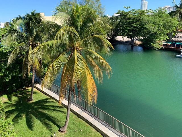 4011 N Meridian Avenue 32, Miami Beach, FL 33140