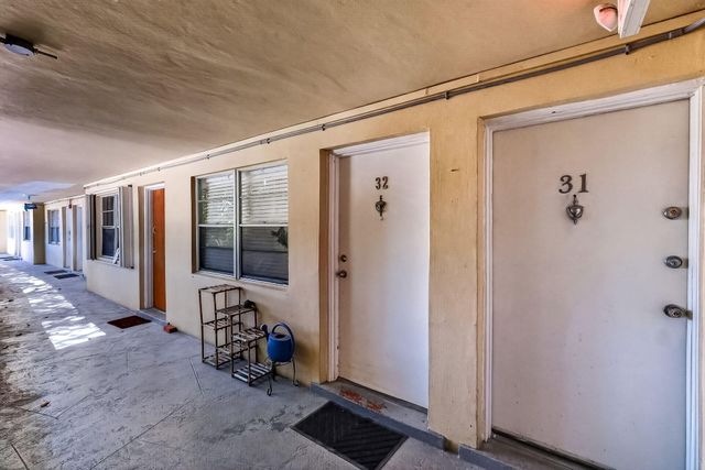 4011 N Meridian Avenue 32, Miami Beach, FL 33140