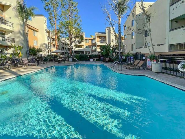 5515 Canoga Ave 105, Woodland Hills, CA 91367