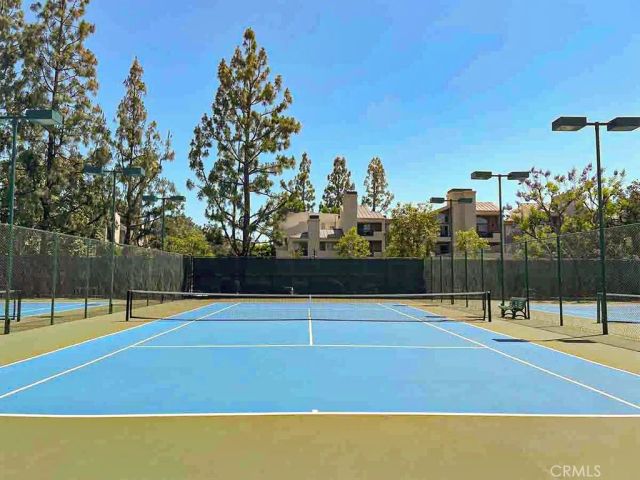 5515 Canoga Ave 105, Woodland Hills, CA 91367