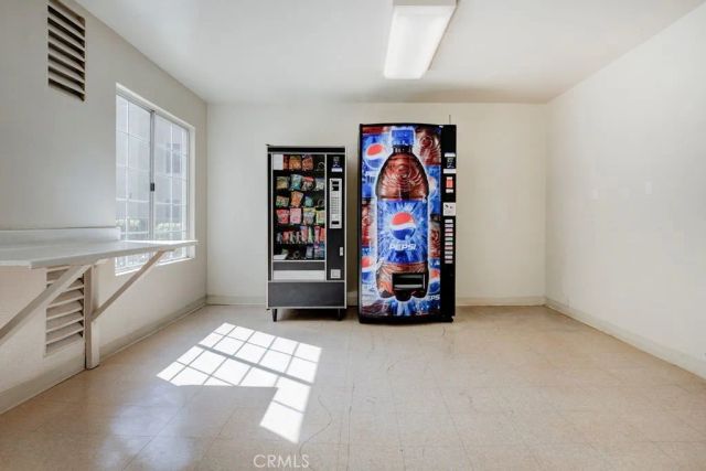 5515 Canoga Ave 105, Woodland Hills, CA 91367
