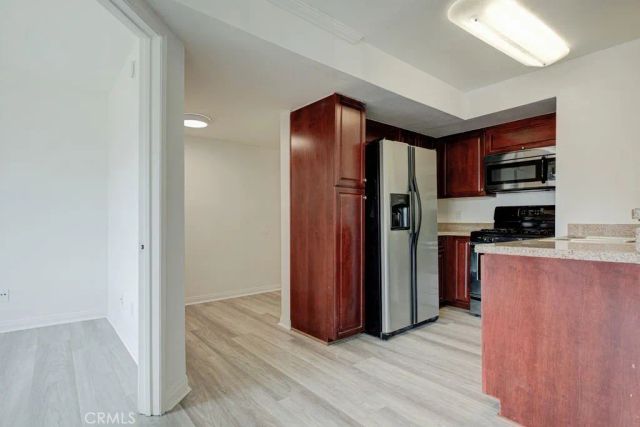 5515 Canoga Ave 105, Woodland Hills, CA 91367