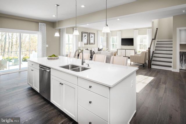 1923 ACAPULCO CT, Martinsburg, WV 25403