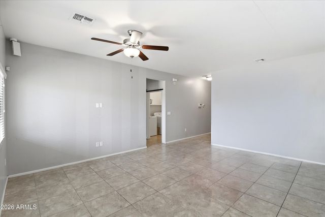 2502 E TAMARISK Avenue, Phoenix, AZ 85040