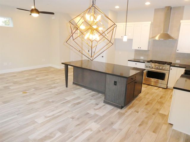 13501 CIBOLO TRCE 180, Austin, TX 78717