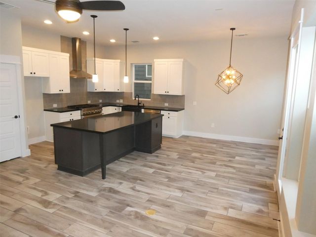 13501 CIBOLO TRCE 180, Austin, TX 78717
