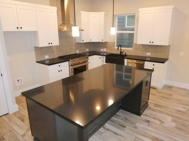 13501 CIBOLO TRCE 180, Austin, TX 78717