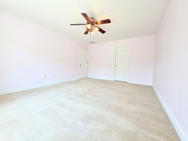 624 Main St Apt 6, Fremont, NH 03044