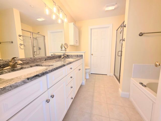 624 Main St Apt 6, Fremont, NH 03044