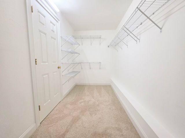 624 Main St Apt 6, Fremont, NH 03044