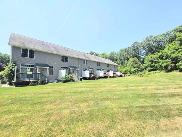 624 Main St Apt 6, Fremont, NH 03044