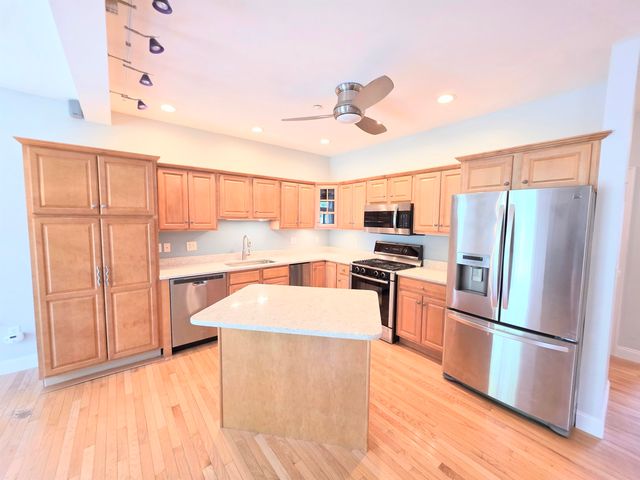 624 Main St Apt 6, Fremont, NH 03044