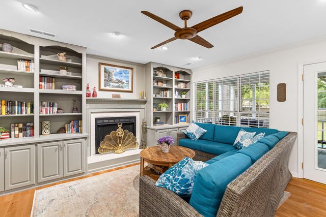 633 Gate Post Drive, Mount Pleasant, SC 29464