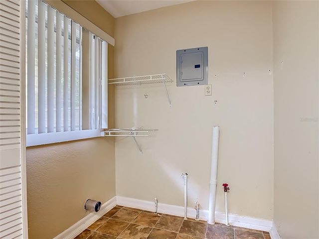 224 S SALISBURY AVENUE, Deland, FL 32720