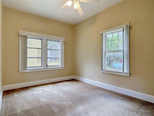 224 S SALISBURY AVENUE, Deland, FL 32720