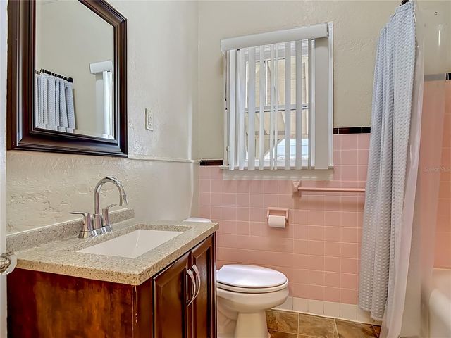 224 S SALISBURY AVENUE, Deland, FL 32720