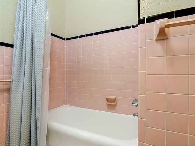 224 S SALISBURY AVENUE, Deland, FL 32720