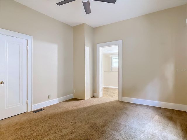 224 S SALISBURY AVENUE, Deland, FL 32720