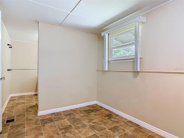 224 S SALISBURY AVENUE, Deland, FL 32720