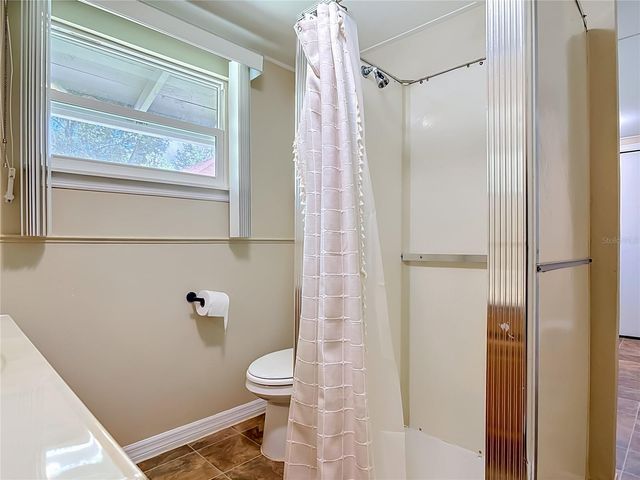 224 S SALISBURY AVENUE, Deland, FL 32720