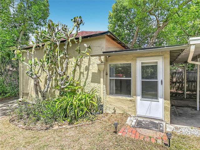 224 S SALISBURY AVENUE, Deland, FL 32720