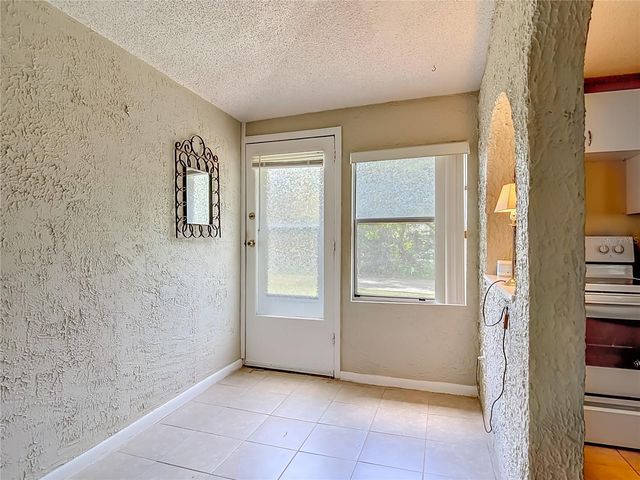 224 S SALISBURY AVENUE, Deland, FL 32720