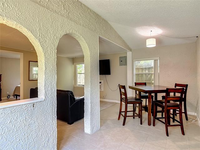 224 S SALISBURY AVENUE, Deland, FL 32720