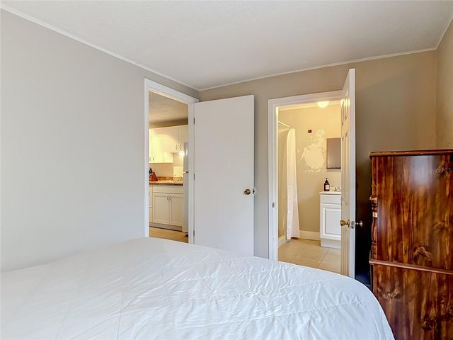 224 S SALISBURY AVENUE, Deland, FL 32720