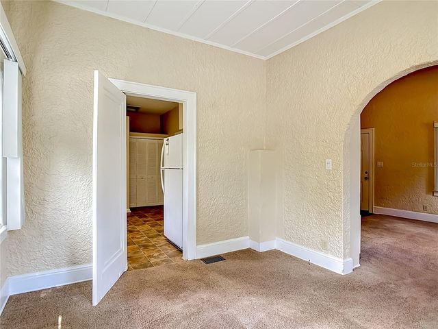 224 S SALISBURY AVENUE, Deland, FL 32720