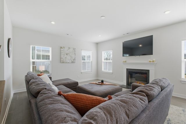 2119 Hideaway Ln, Murfreesboro, TN 37128