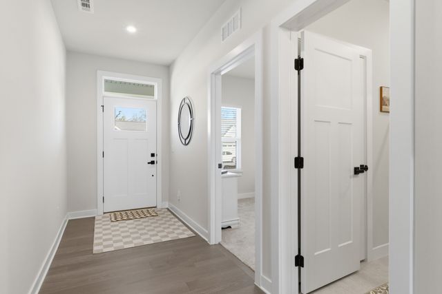 2119 Hideaway Ln, Murfreesboro, TN 37128