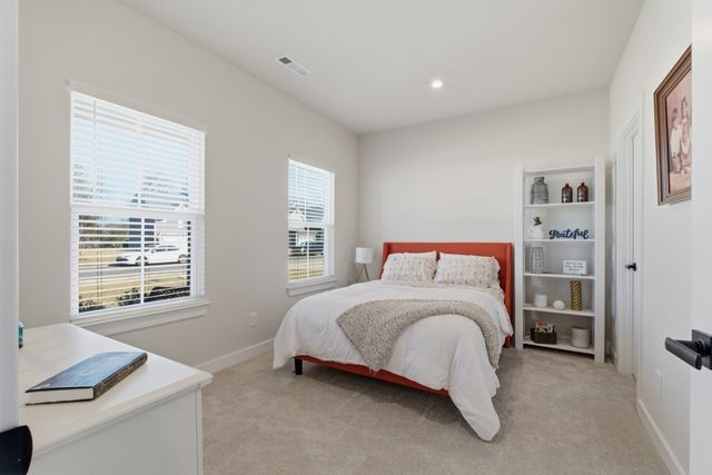 2119 Hideaway Ln, Murfreesboro, TN 37128