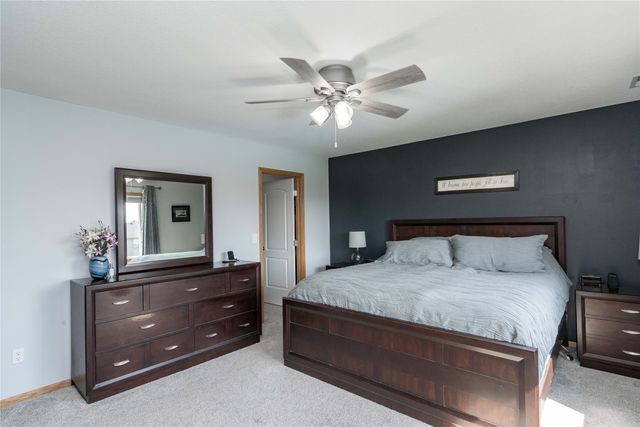 3001 SE Cobblestone Drive, Grimes, IA 50111